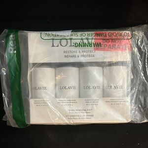 Lolavie Travel Essentials Kit